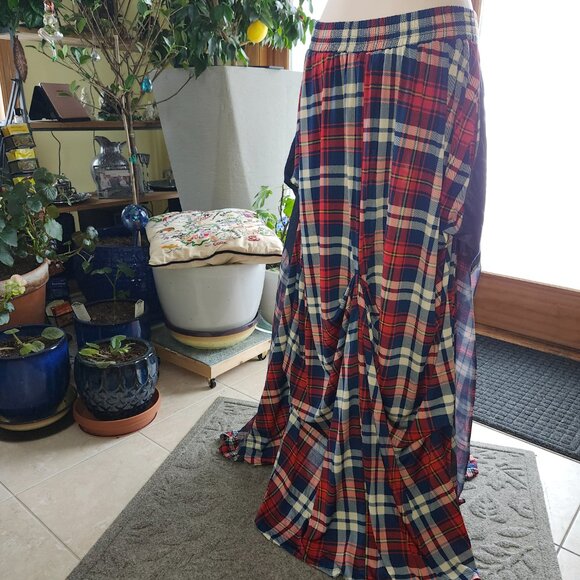 Exquisite TOV HOLY The Damsel's Red Plaid Flowing Maxi Skirt - Picture 7 of 11